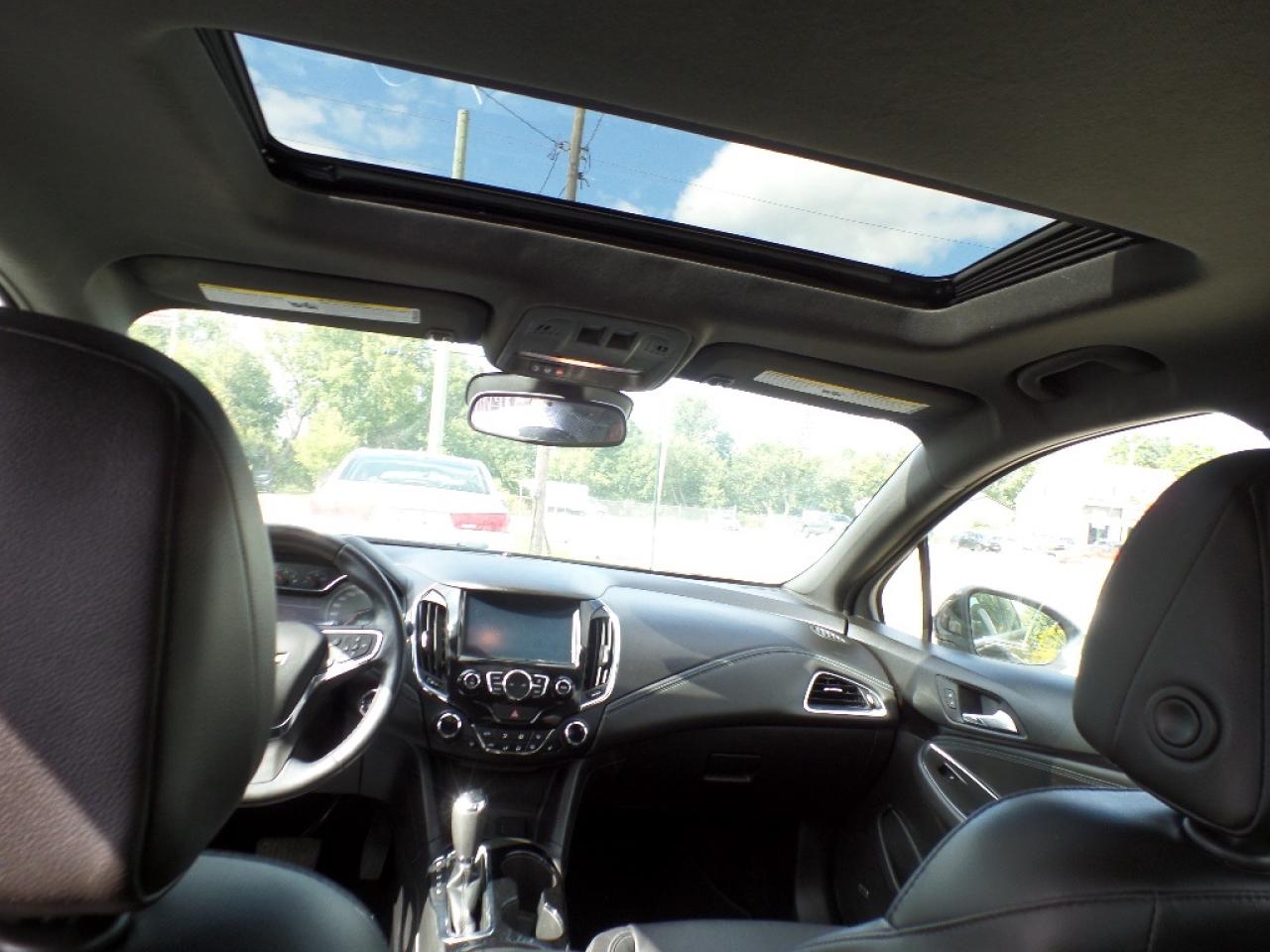 2017 Chevrolet Cruze 4DR SDN 1.4L PREMIER W/1SF Photo