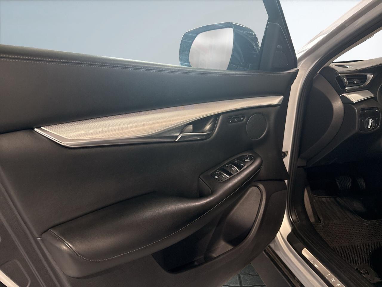 2019 Infiniti QX50 LUXE AWD / Sunroof / Android Auto / APPLE Carplay Photo