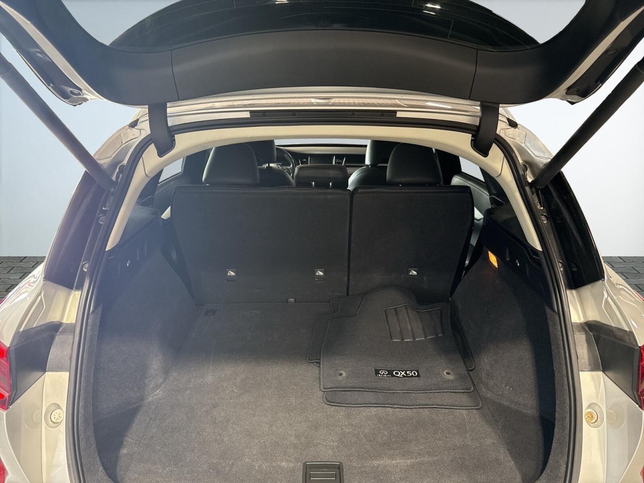 2019 Infiniti QX50 LUXE AWD / Sunroof / Android Auto / APPLE Carplay Photo