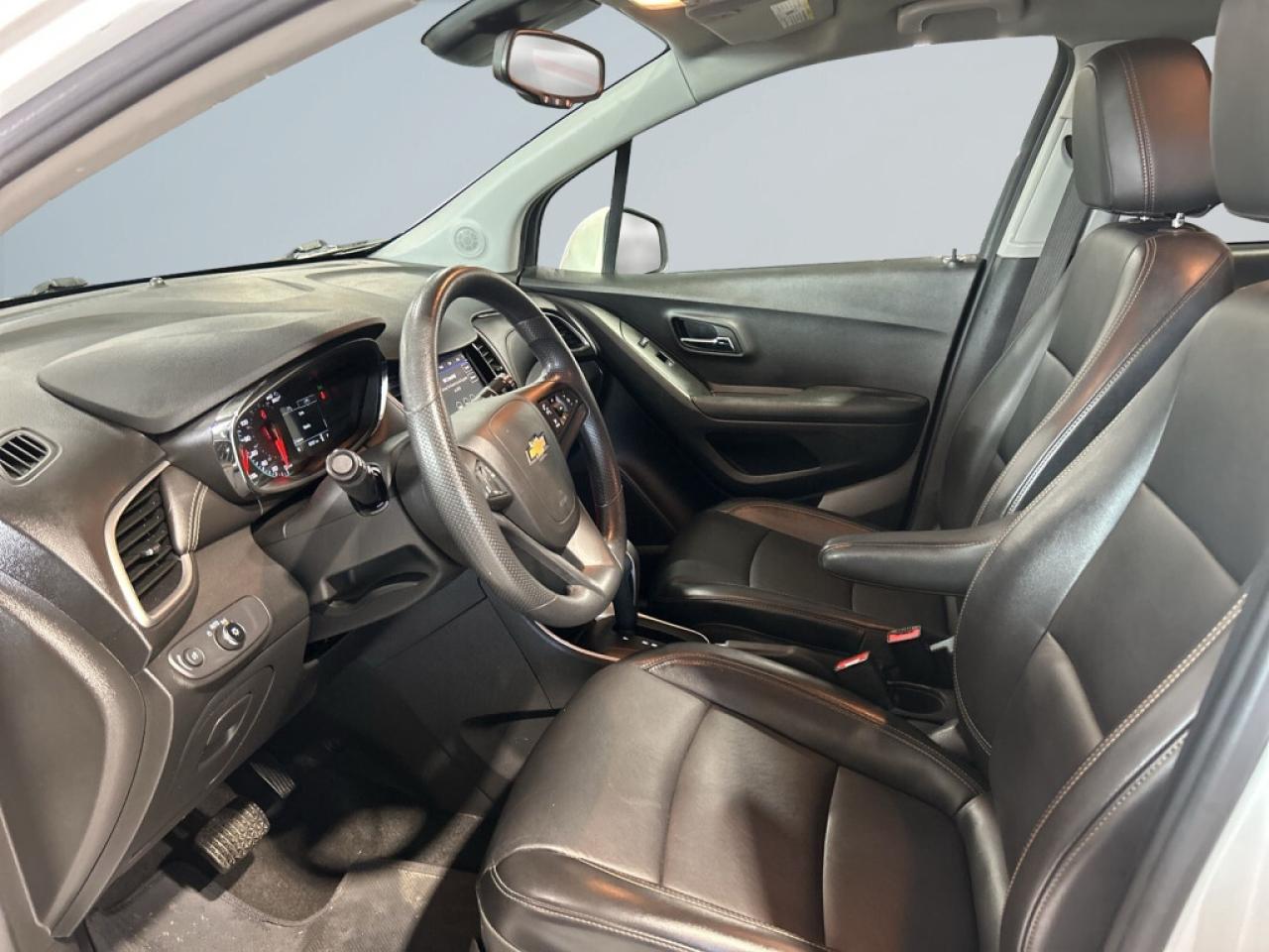 2021 Chevrolet Trax Gorgeous AWD Winter Ready SUV   LT   Leather & Hea Photo