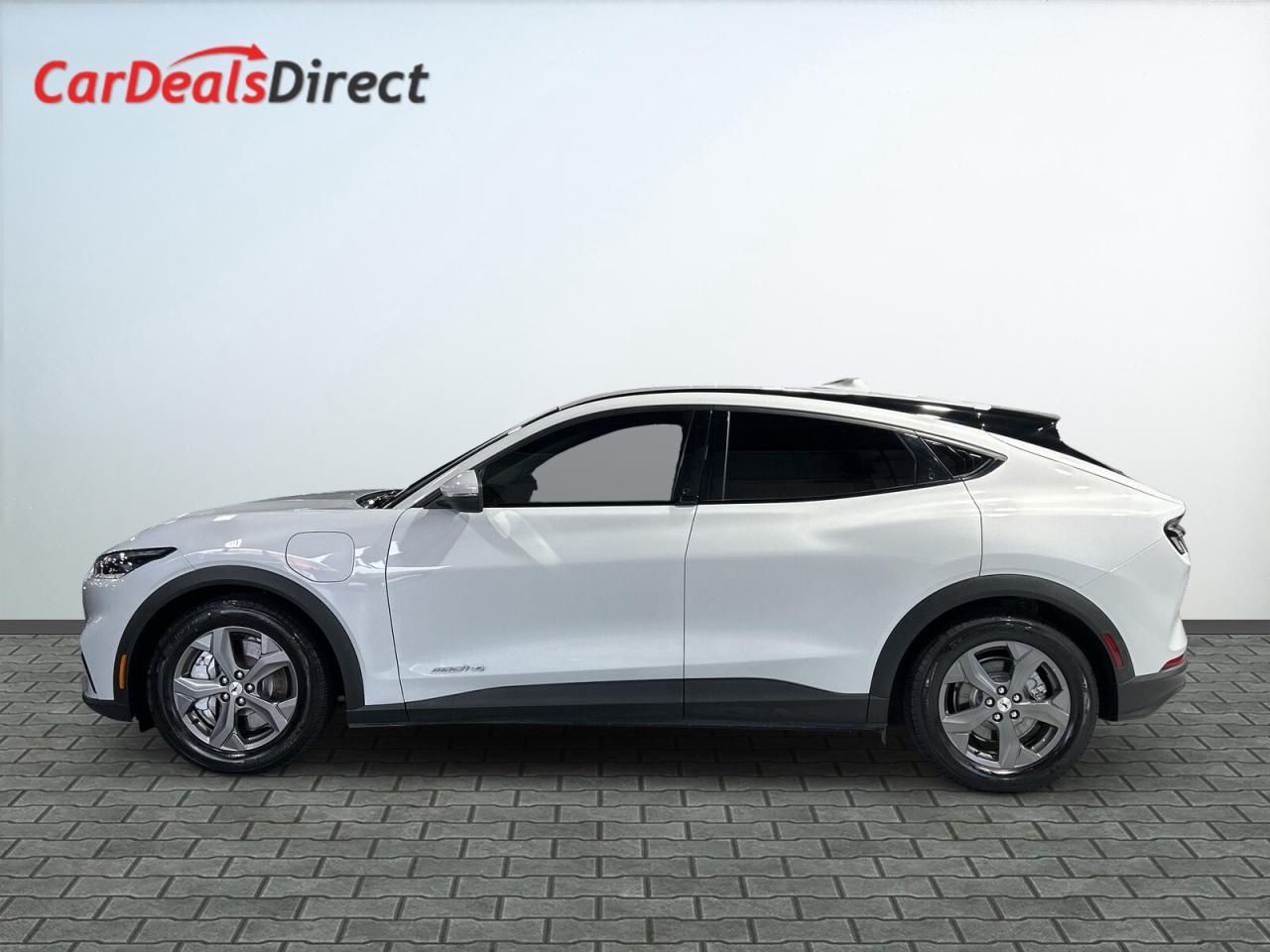 2021 Ford Mustang Mach-E Mach E Select AWD / NAVI / Leather / Drive Assist Photo