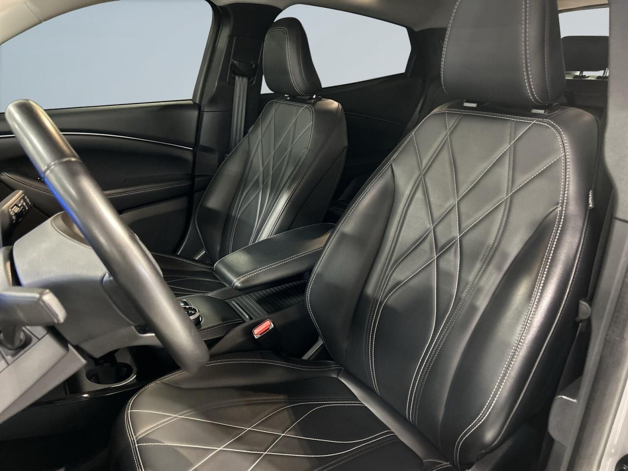 2021 Ford Mustang Mach-E Mach E Select AWD / NAVI / Leather / Drive Assist Photo