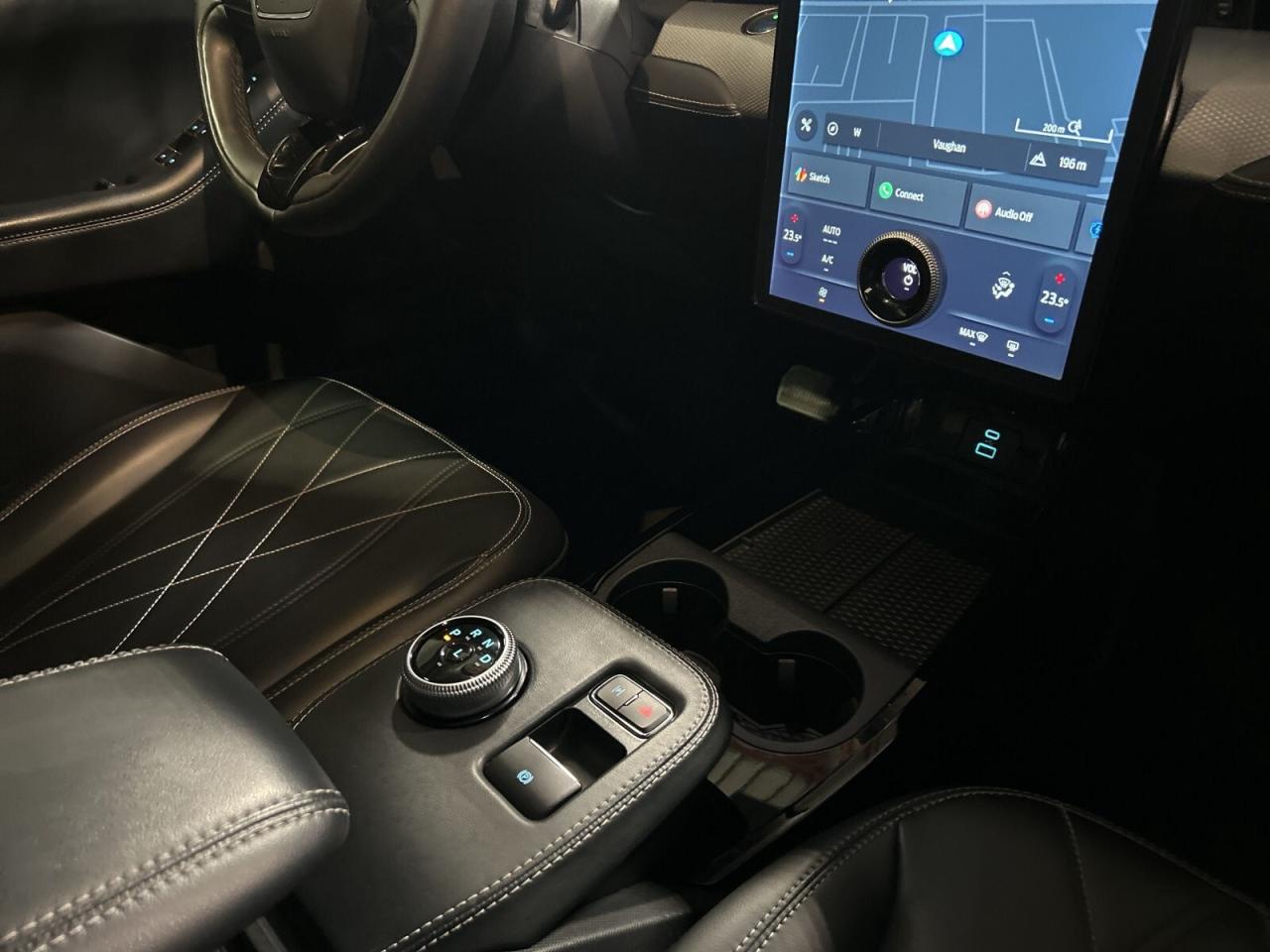 2021 Ford Mustang Mach-E Mach E Select AWD / NAVI / Leather / Drive Assist Photo