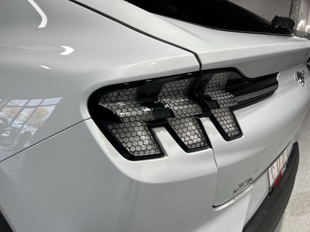 2021 Ford Mustang Mach-E Mach E Select AWD / NAVI / Leather / Drive Assist Photo