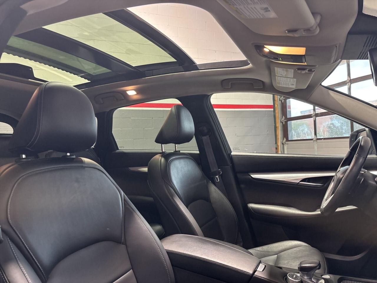 2021 Infiniti QX50 LUXE AWD / Sunroof / Android Carplay / Leather / D Photo