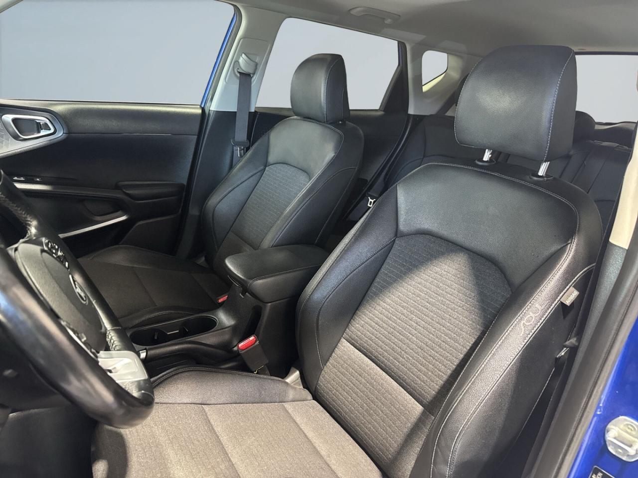 2021 Kia Soul EX / Sunroof / Lane Depart / Blind Spot / Back Up Photo