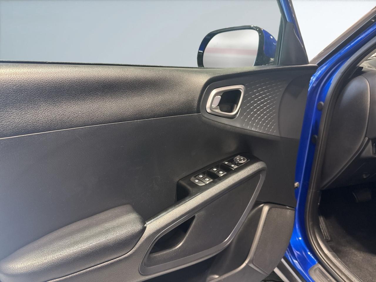 2021 Kia Soul EX / Sunroof / Lane Depart / Blind Spot / Back Up Photo