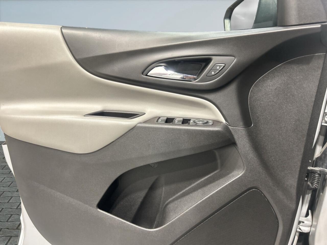 2019 Chevrolet Equinox LS   Remote Start   Backup Camera   2-Tone Seating Photo