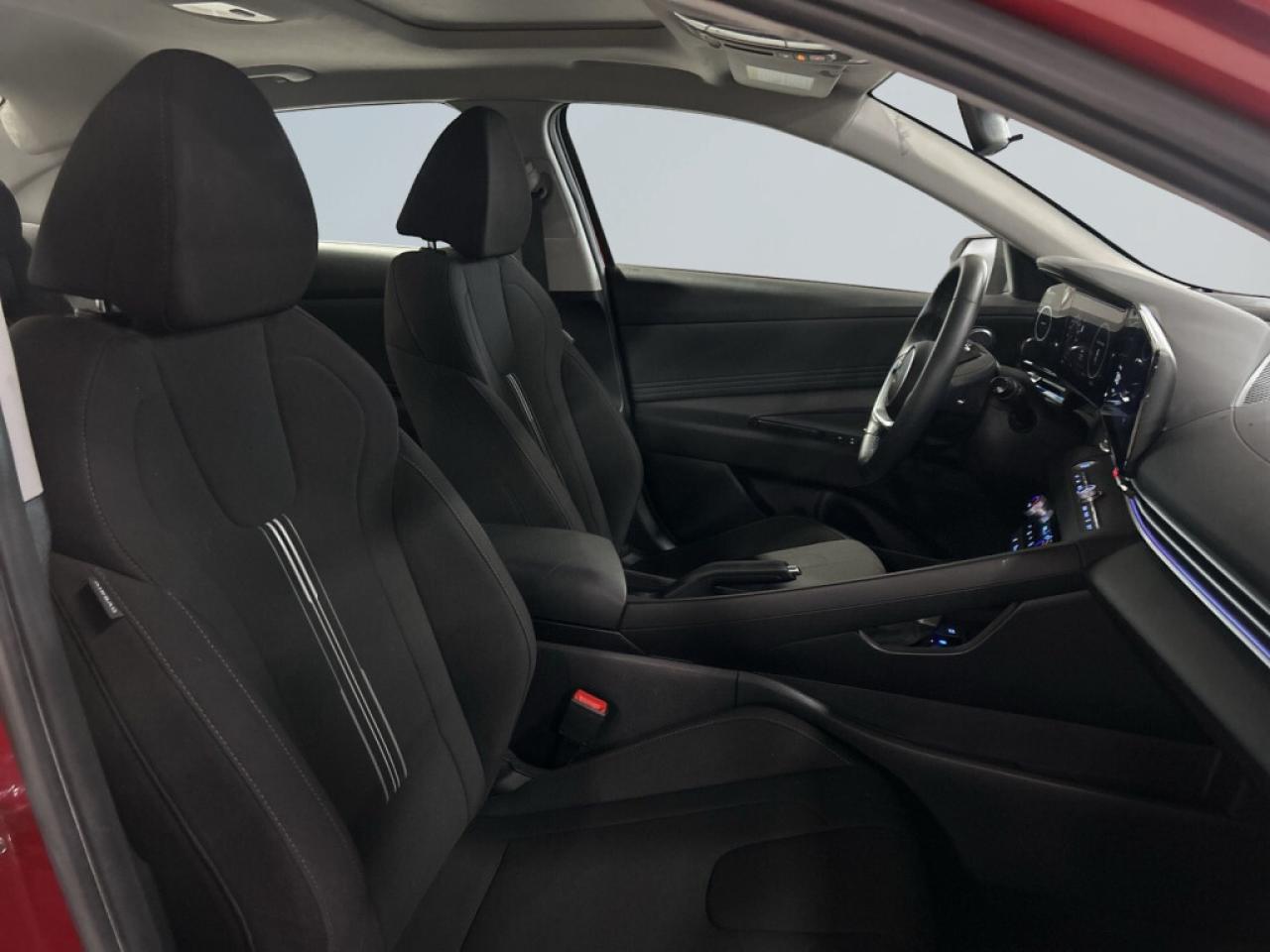 2025 Hyundai Elantra Preferred / Tech Pkg / Sunroof / Lane Assist / Dri Photo