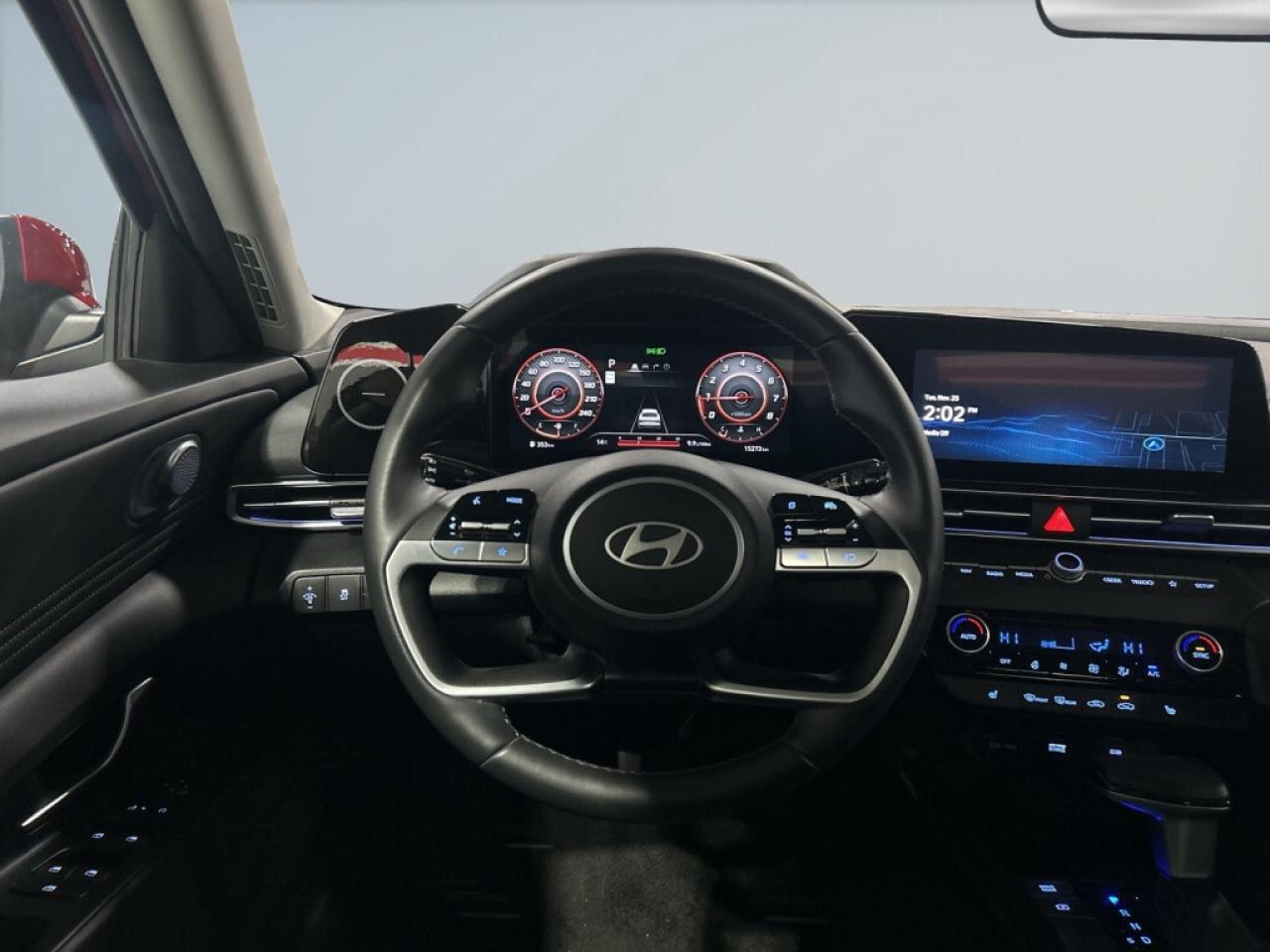 2025 Hyundai Elantra Preferred / Tech Pkg / Sunroof / Lane Assist / Dri Photo