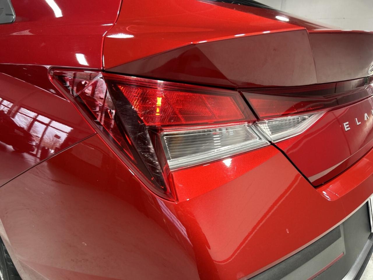 2025 Hyundai Elantra Preferred / Tech Pkg / Sunroof / Lane Assist / Dri Photo