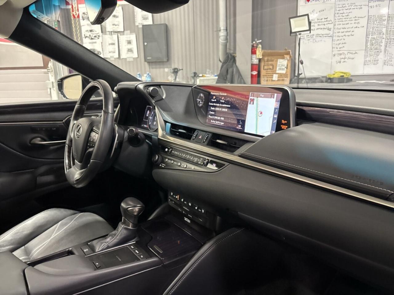 2019 Lexus ES 350 F SPORT ES 350/SIGNATURE/Sunroof/Leather Vented an Photo