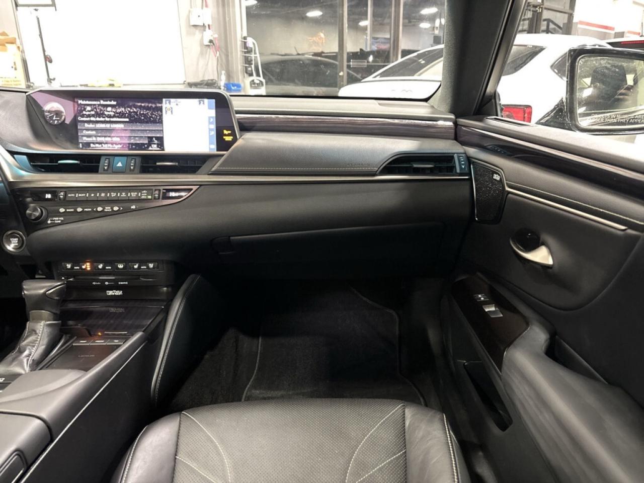 2019 Lexus ES 350 F SPORT ES 350/SIGNATURE/Sunroof/Leather Vented an Photo