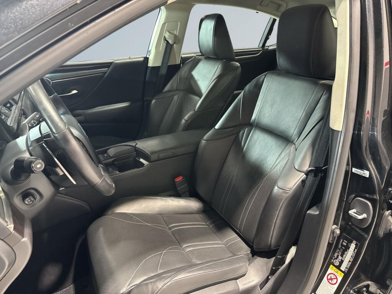 2019 Lexus ES 350 F SPORT ES 350/SIGNATURE/Sunroof/Leather Vented an Photo