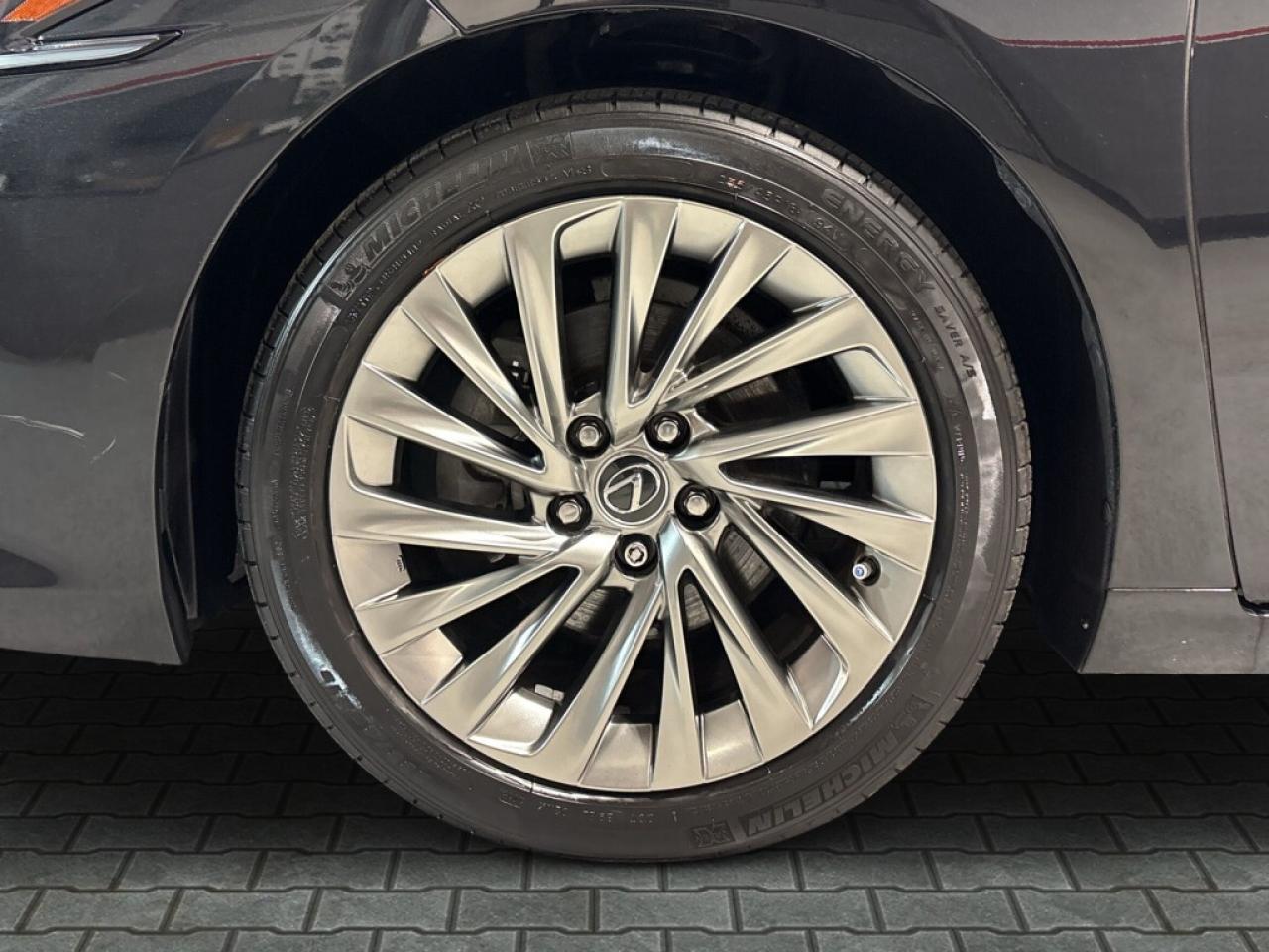 2019 Lexus ES 350 F SPORT ES 350/SIGNATURE/Sunroof/Leather Vented an Photo