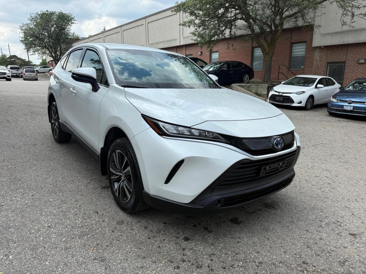 2024 Toyota Venza LE AWD, ONE OWNER, NO ACCIDENT Photo2