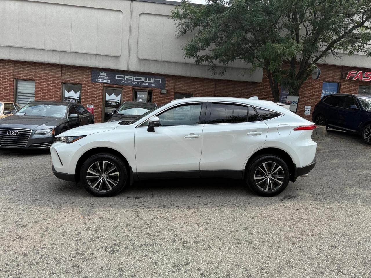 2024 Toyota Venza LE AWD, ONE OWNER, NO ACCIDENT Photo3