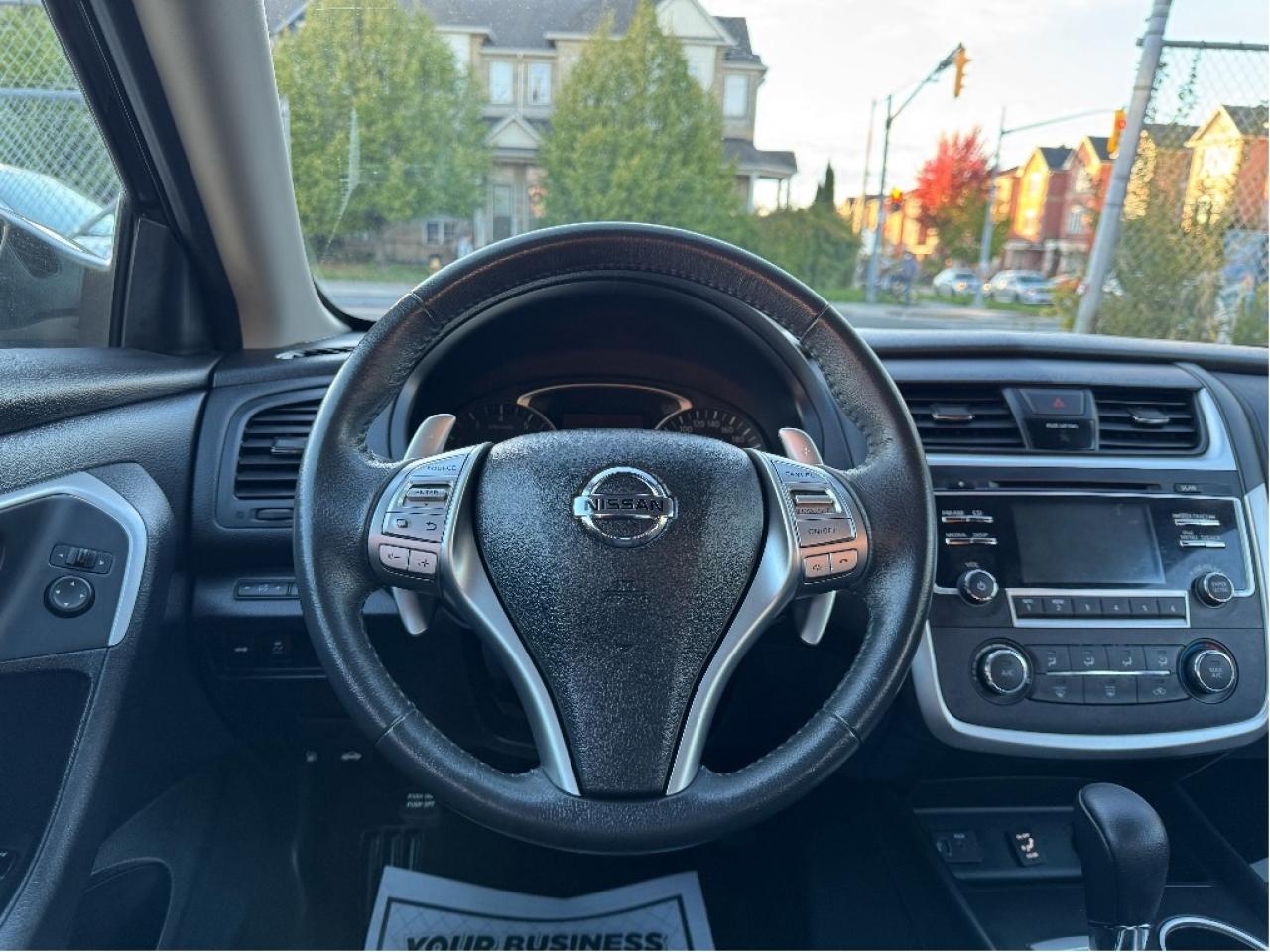 2017 Nissan Altima SR Photo