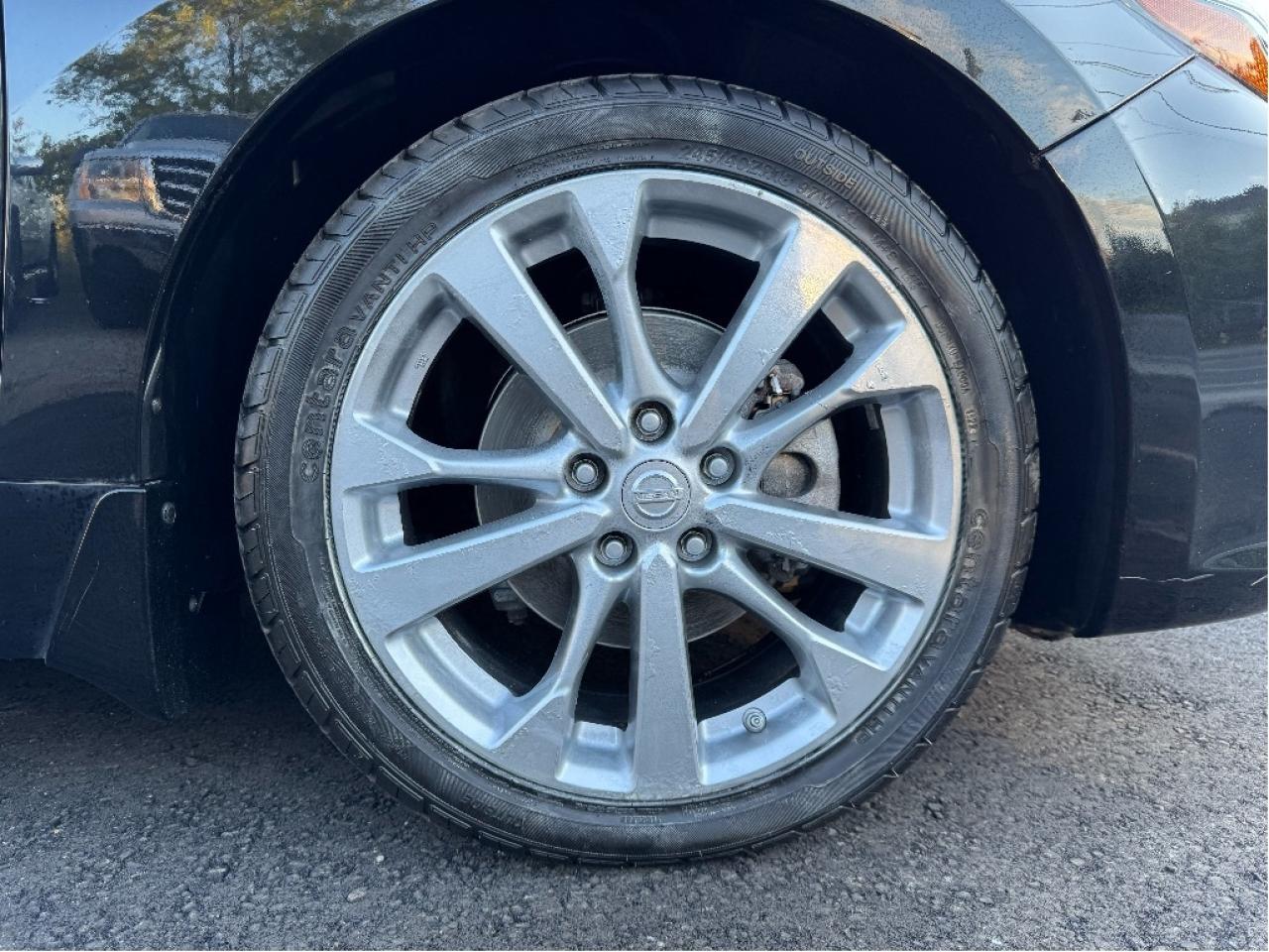 2017 Nissan Altima SR Photo