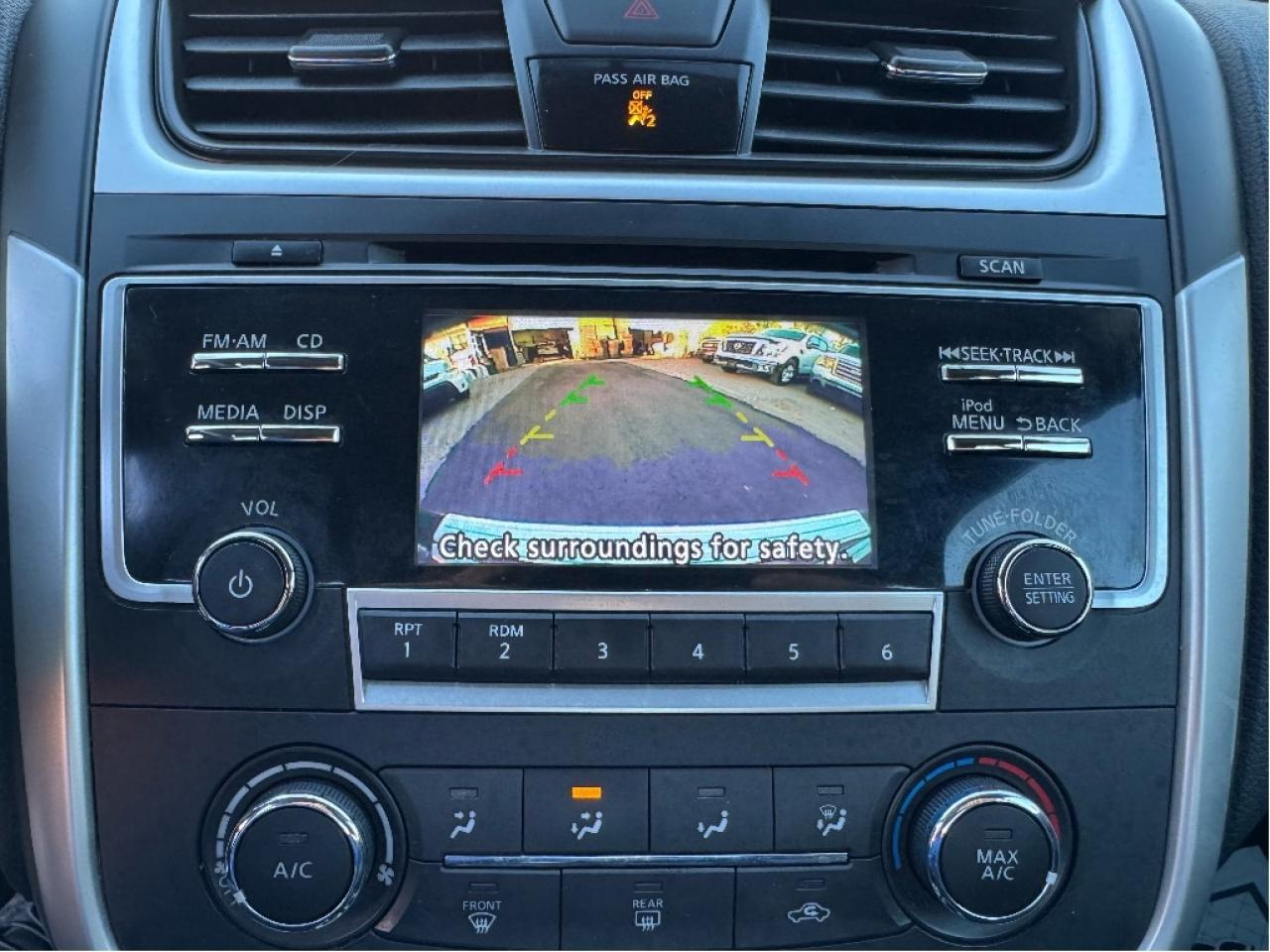 2017 Nissan Altima SR Photo