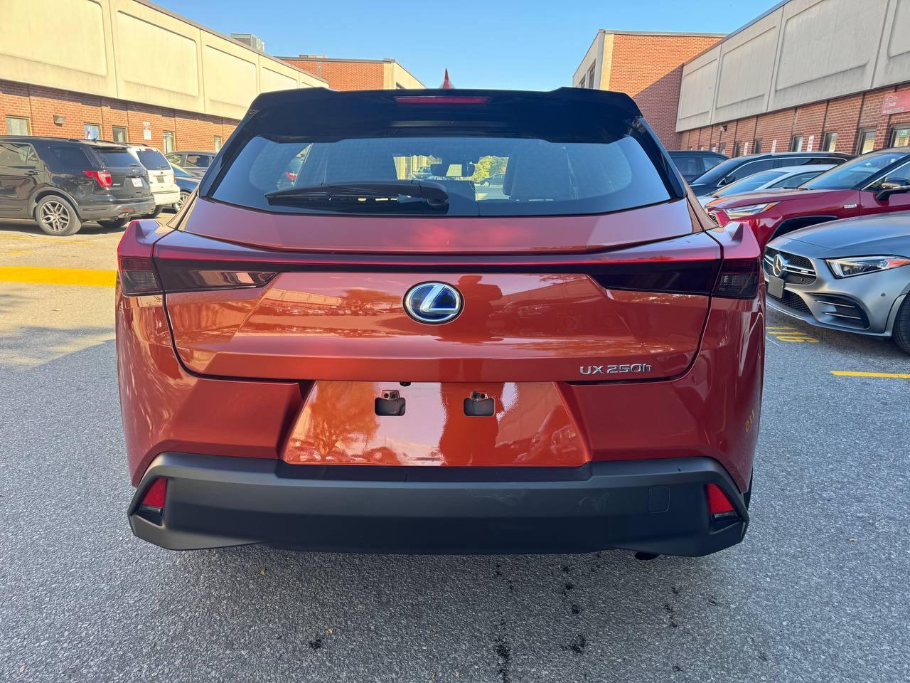 2022 Lexus UX UX 250h CVT, PREMIUM PACKAGE, NO ACCIDENT Photo