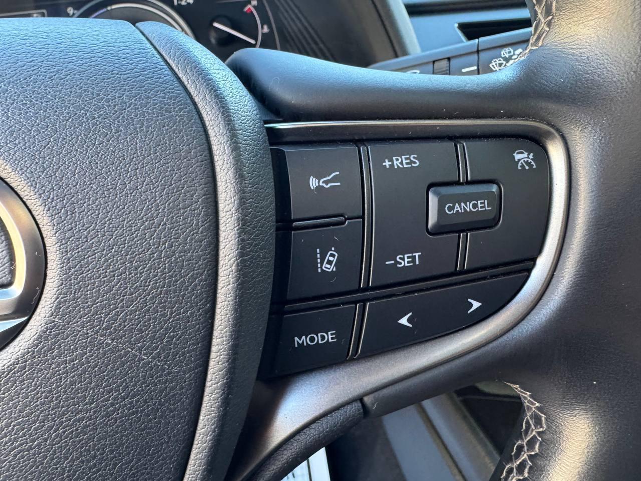 2022 Lexus UX UX 250h CVT, PREMIUM PACKAGE, NO ACCIDENT Photo