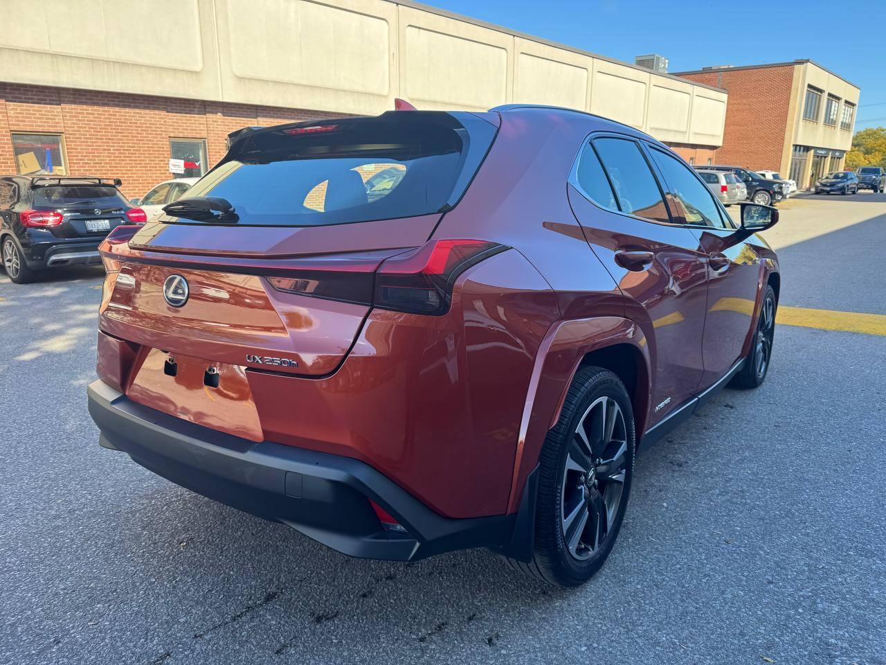 2022 Lexus UX UX 250h CVT, PREMIUM PACKAGE, NO ACCIDENT Photo