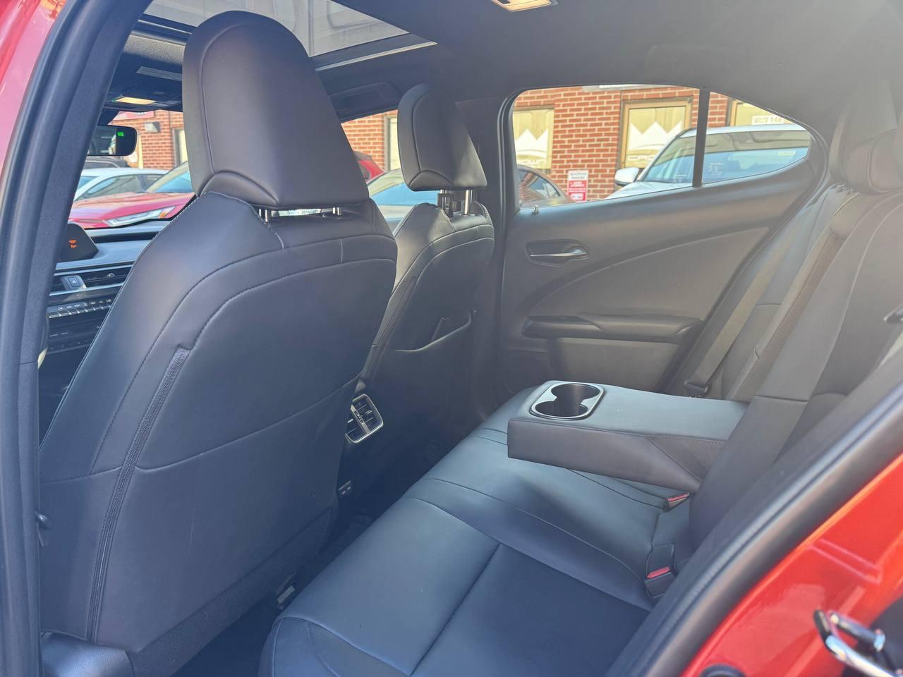 2022 Lexus UX UX 250h CVT, PREMIUM PACKAGE, NO ACCIDENT Photo