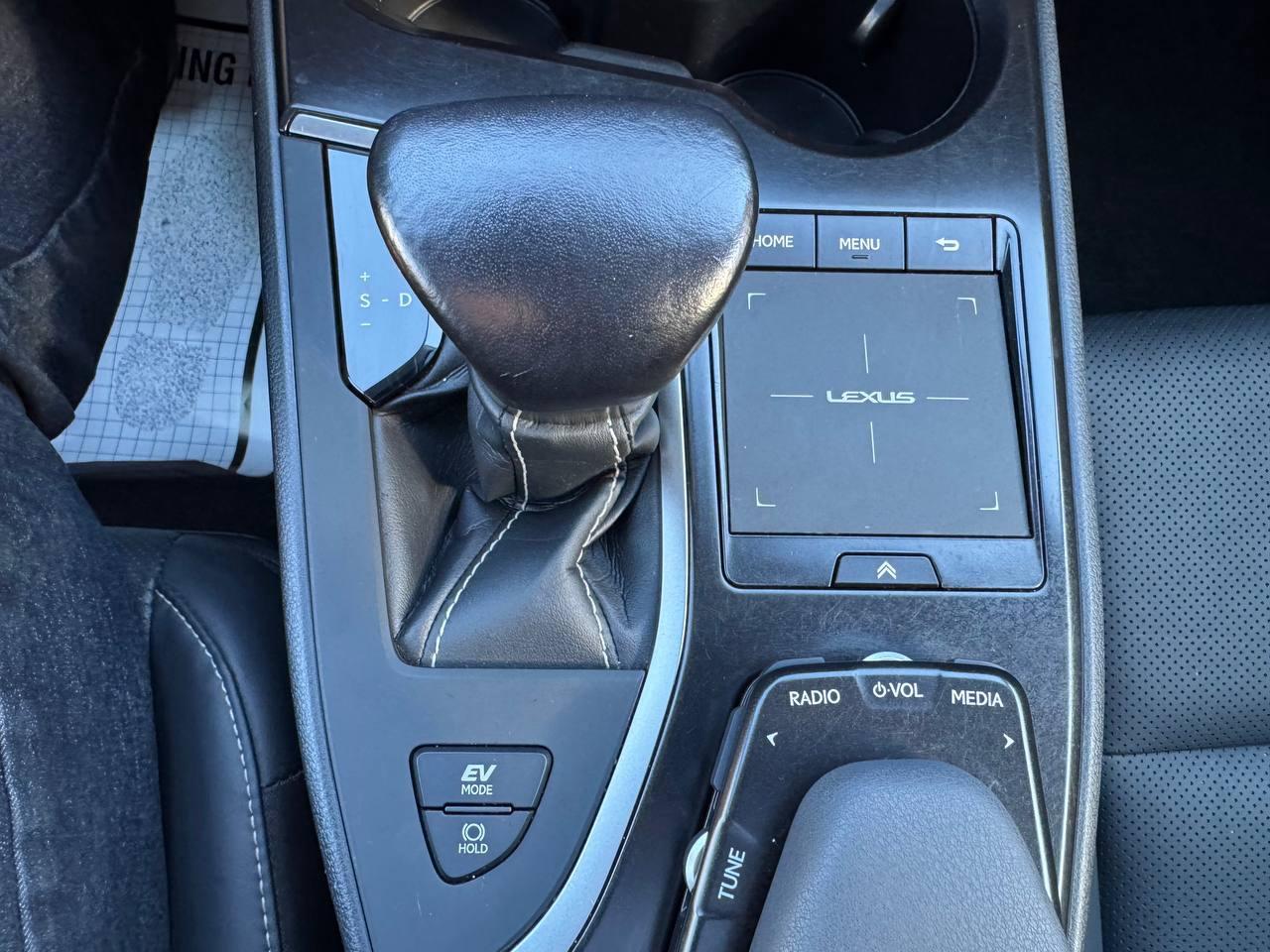 2022 Lexus UX UX 250h CVT, PREMIUM PACKAGE, NO ACCIDENT Photo