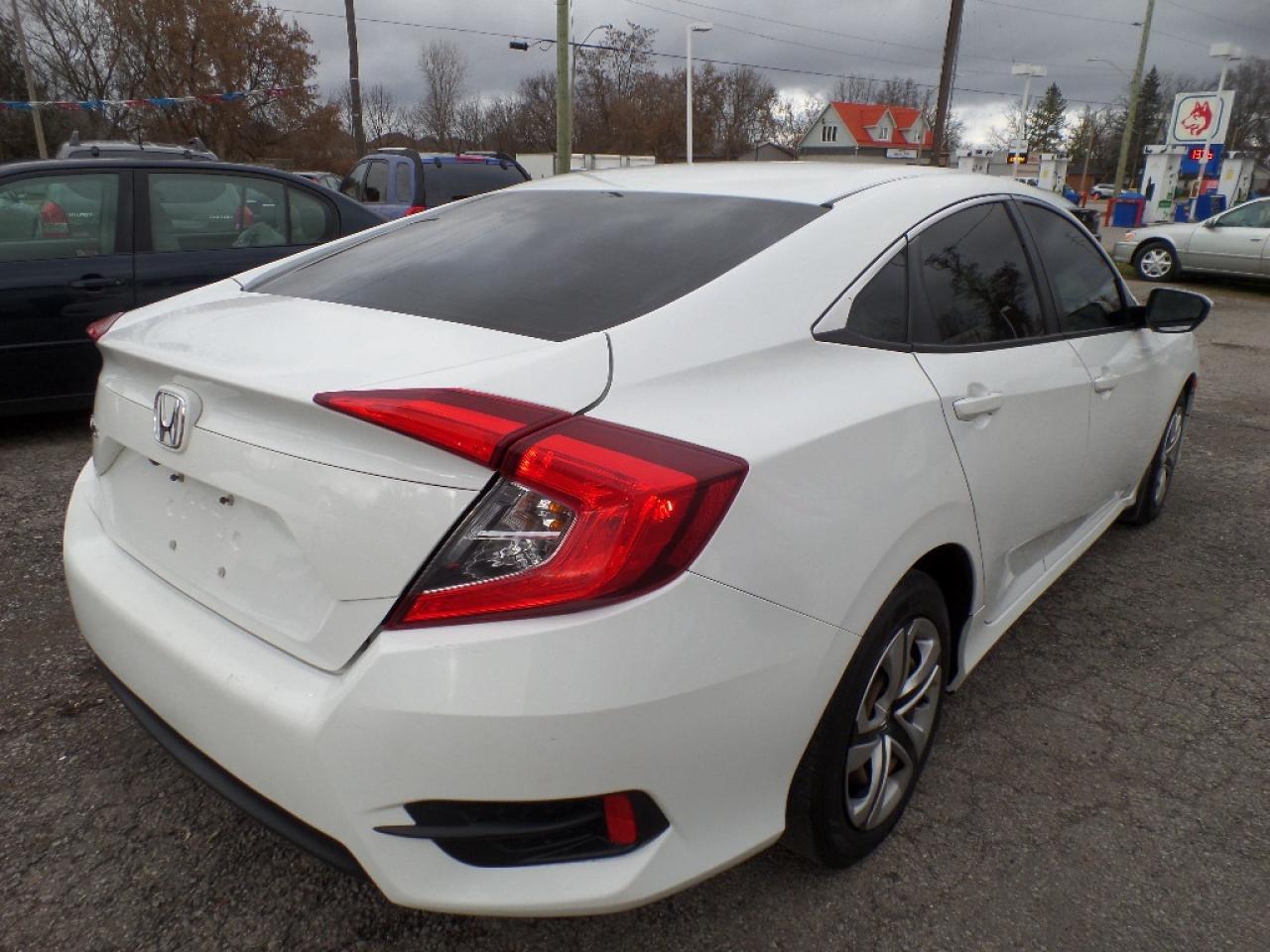 2016 Honda Civic Sedan 4dr Man LX Photo