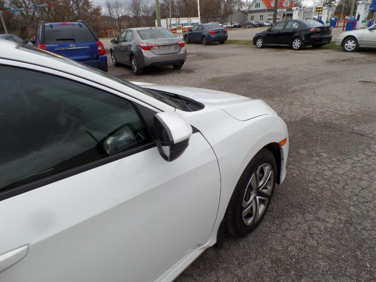 2016 Honda Civic Sedan 4dr Man LX Photo