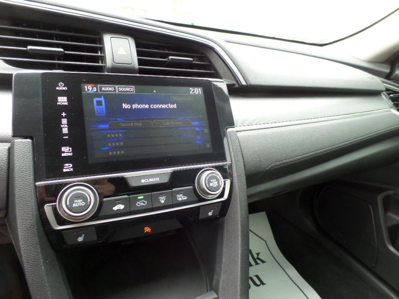 2016 Honda Civic Sedan 4dr Man LX Photo