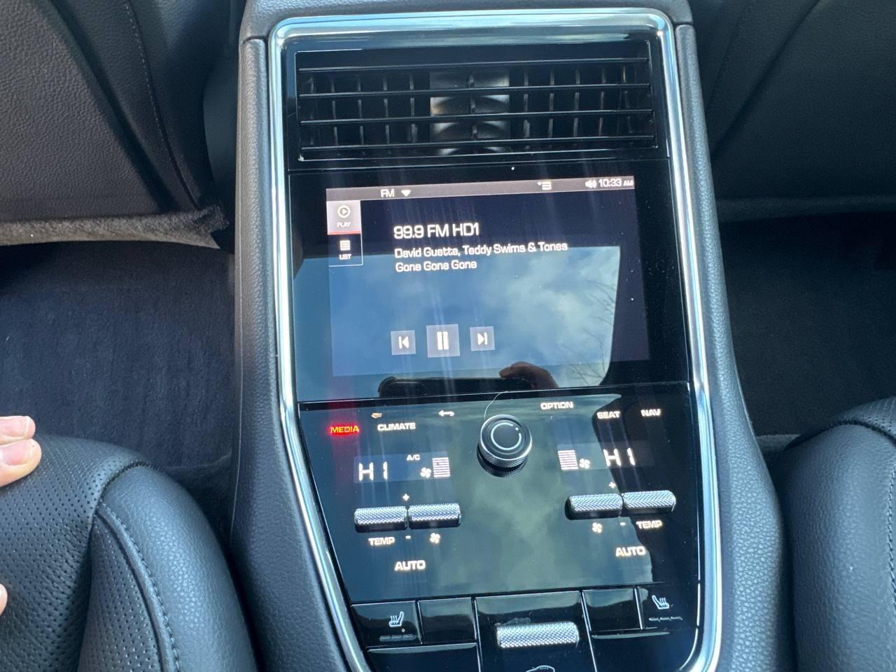 2021 Porsche Panamera 4, AWD, PANORAMIC ROOF, NO ACCIDENT Photo