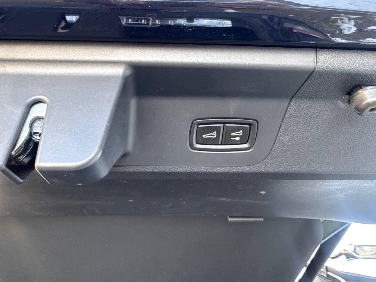 2021 Porsche Panamera 4, AWD, PANORAMIC ROOF, NO ACCIDENT Photo