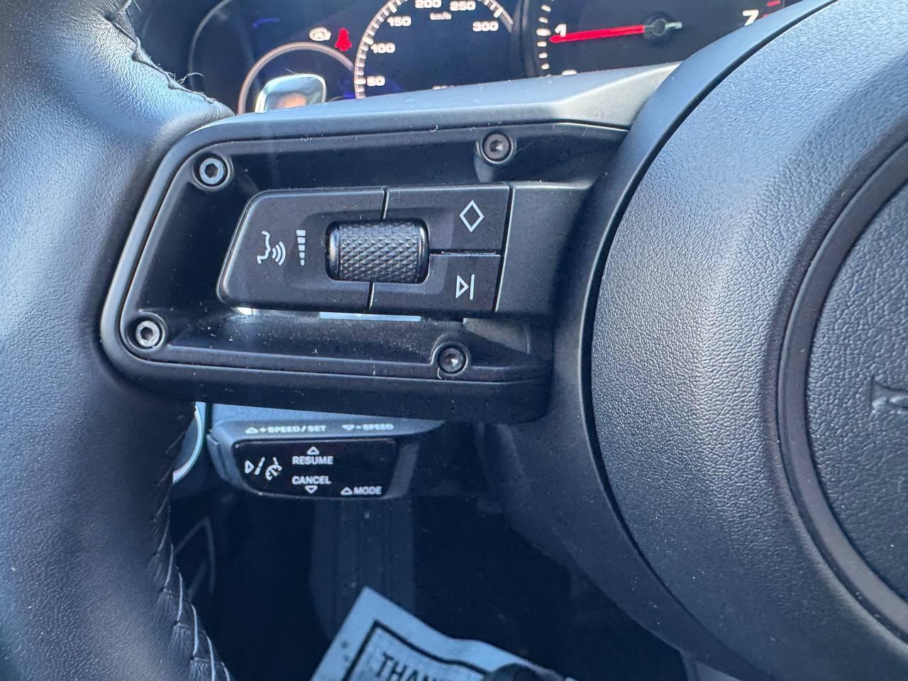 2021 Porsche Panamera 4, AWD, PANORAMIC ROOF, NO ACCIDENT Photo