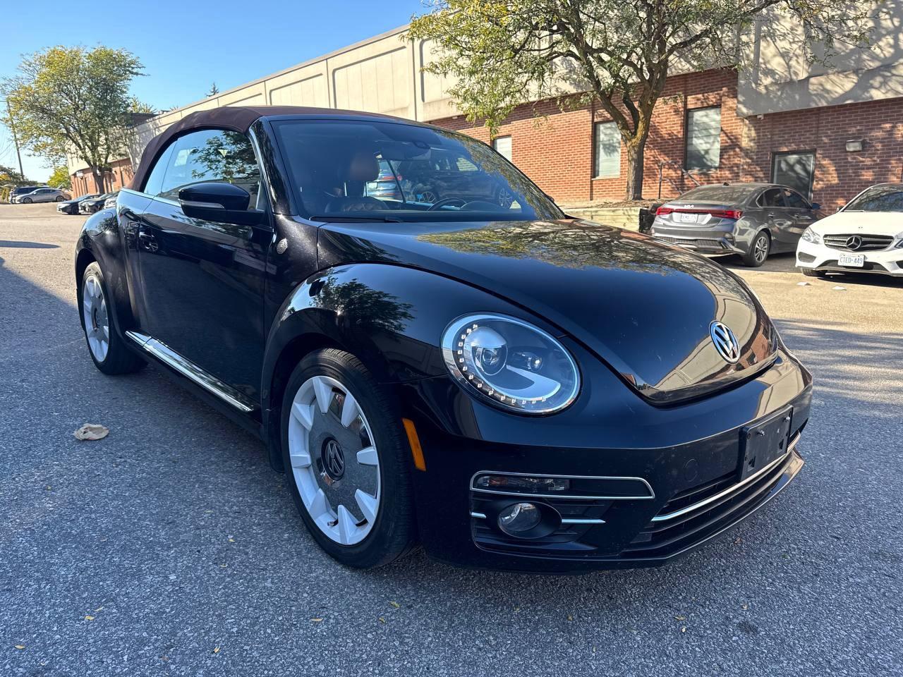 2019 Volkswagen Beetle Wolfsburg Edition Auto, CONVERTIBLE Photo