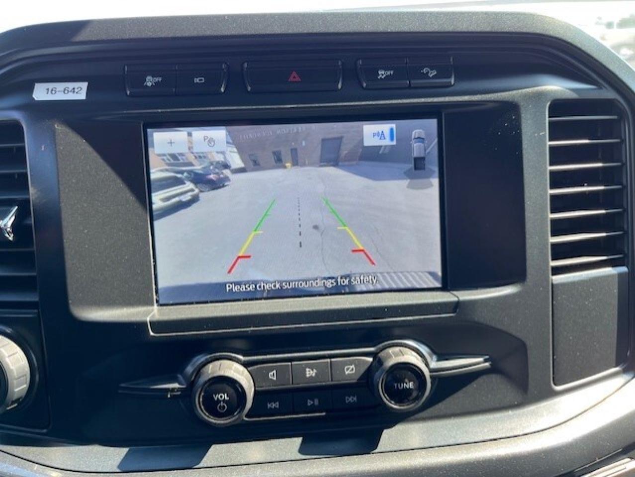 2022 Ford F-150 4WD SuperCrew 5.5 Box CERTIFIED-WE FINANCE-1 OWNER Photo