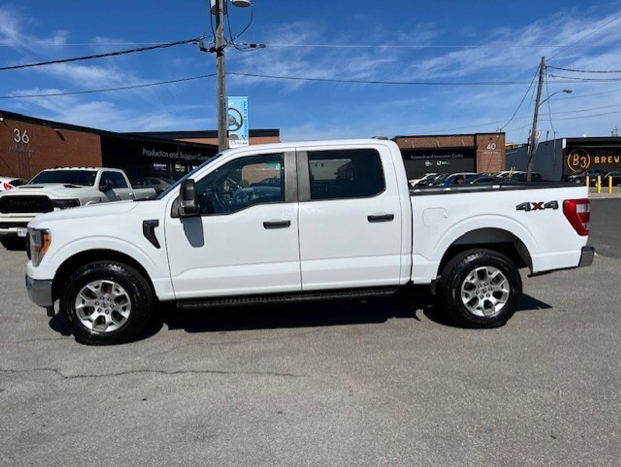 2022 Ford F-150 4WD SuperCrew 5.5 Box CERTIFIED-WE FINANCE-1 OWNER Photo2