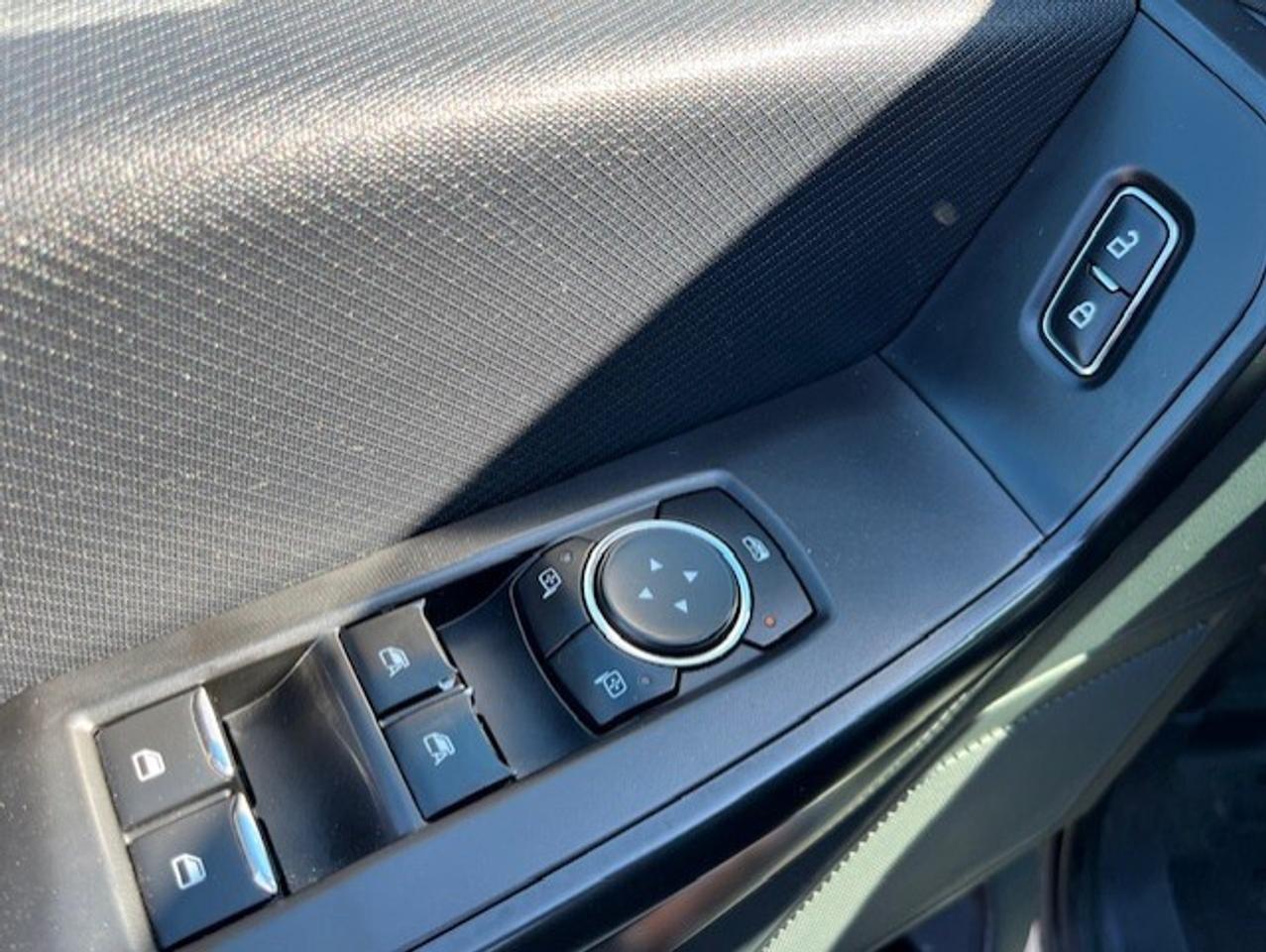 2022 Ford F-150 4WD SuperCrew 5.5 Box CERTIFIED-WE FINANCE-1 OWNER Photo