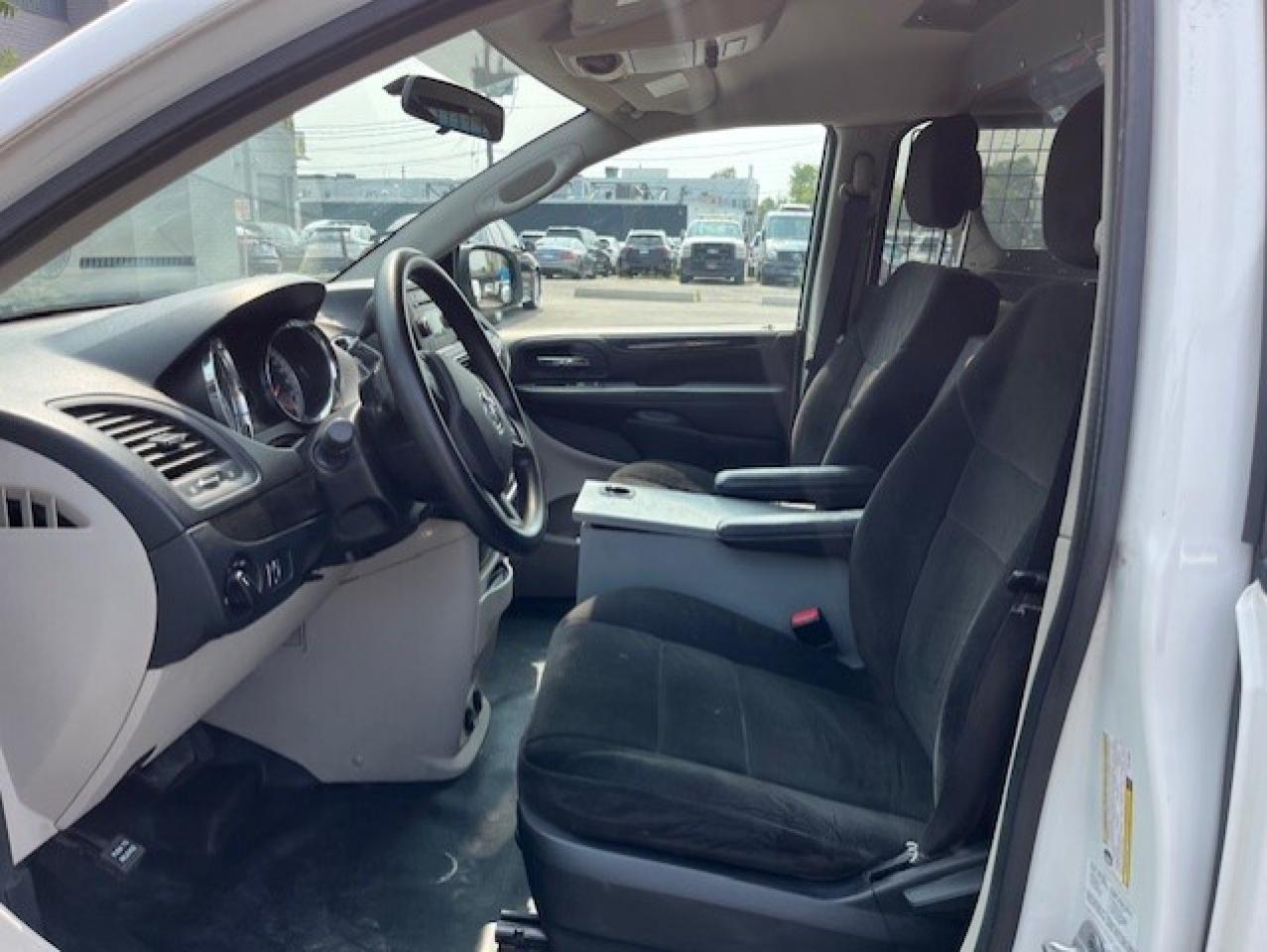 2012 RAM Cargo Van ONLY 88,000KM-LADDER RACKS-SHELVES-DIVIDER-1 OWNER Photo