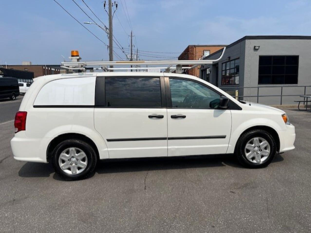 2012 RAM Cargo Van ONLY 88,000KM-LADDER RACKS-SHELVES-DIVIDER-1 OWNER Photo