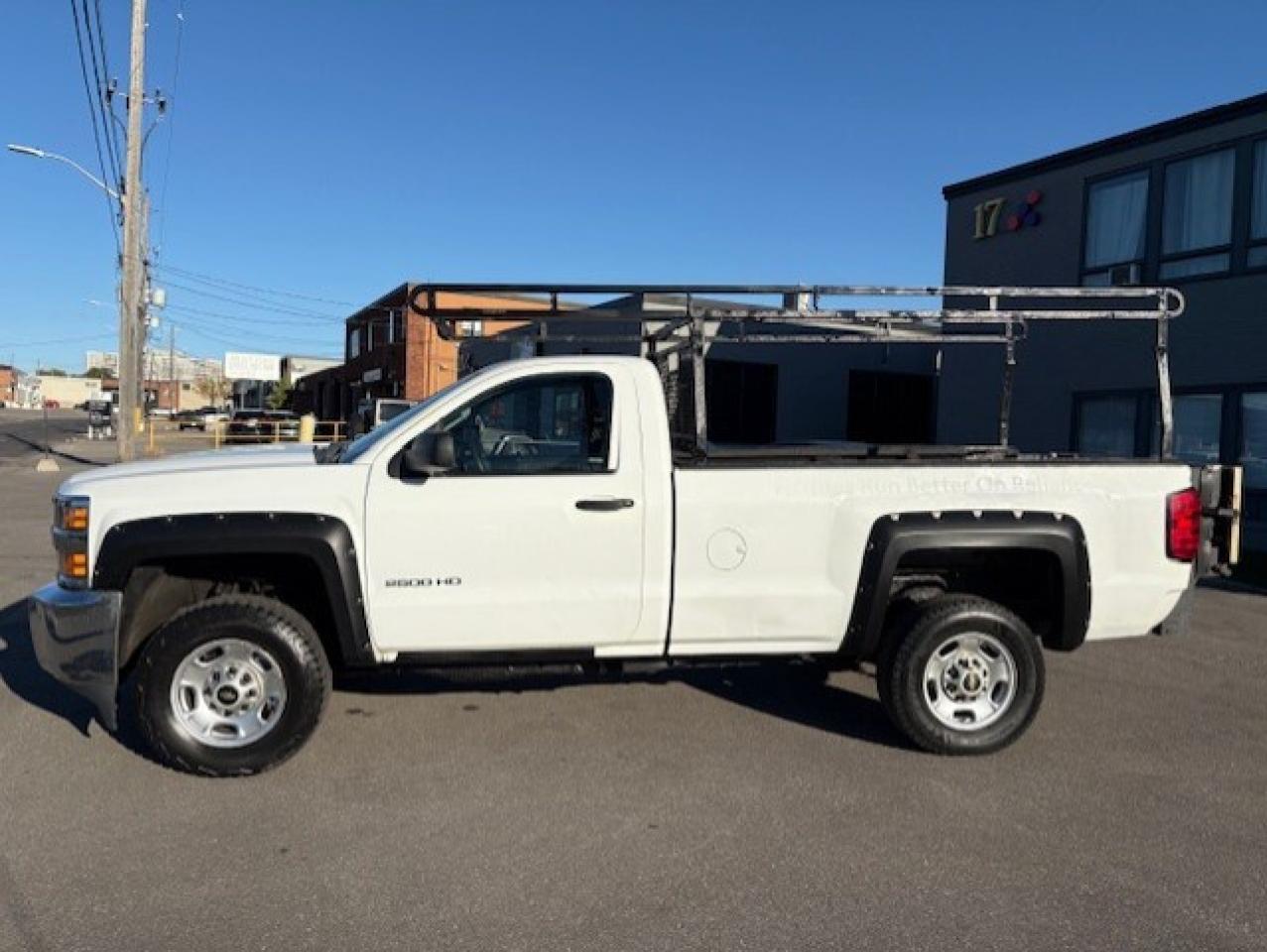 2015 Chevrolet Silverado 2500 4WD **TOMMY P/LIFTGATE-LADDER RACKS-NEW TIRES** Photo