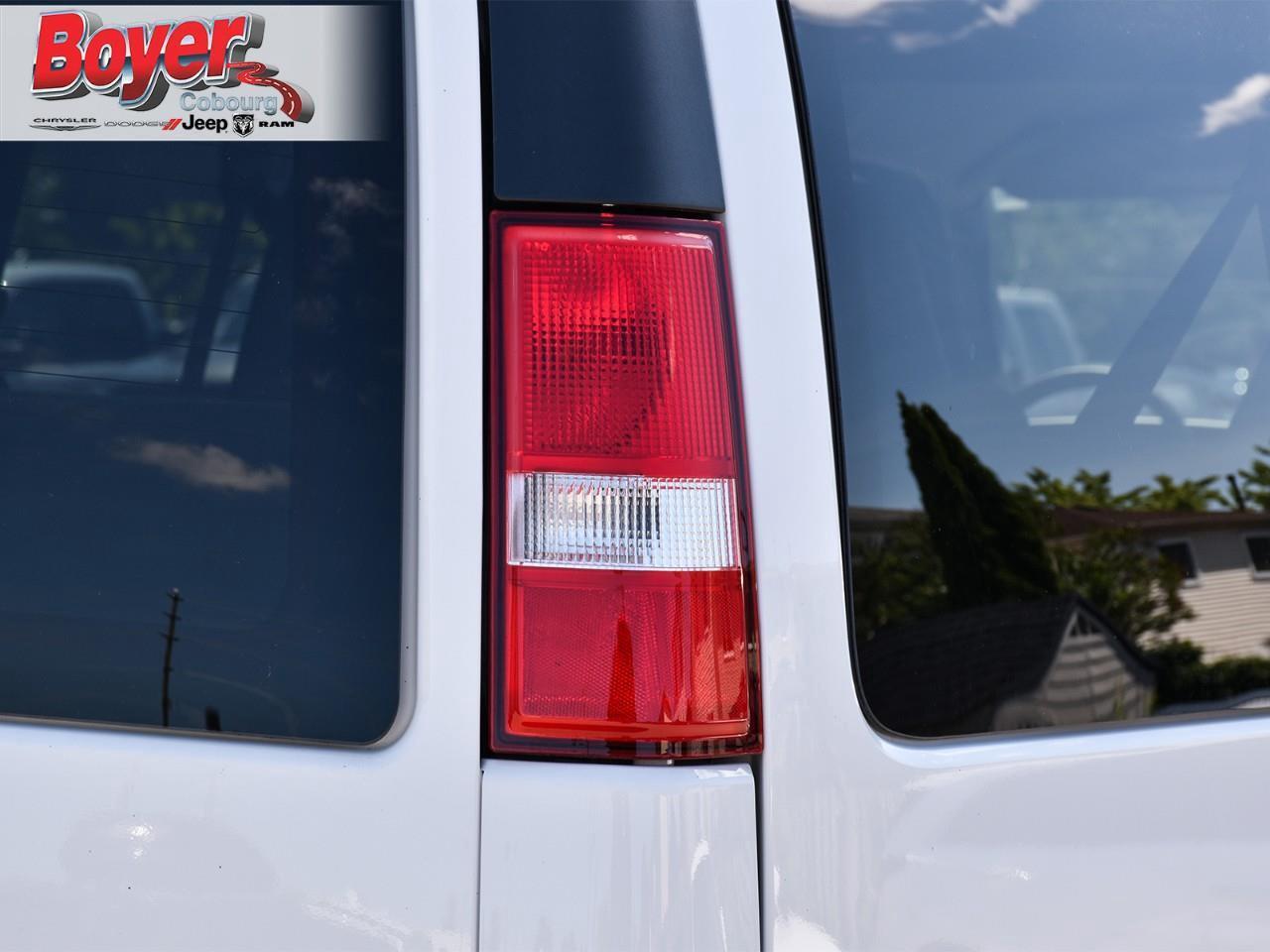 2022 Chevrolet Express 2500 LT Photo