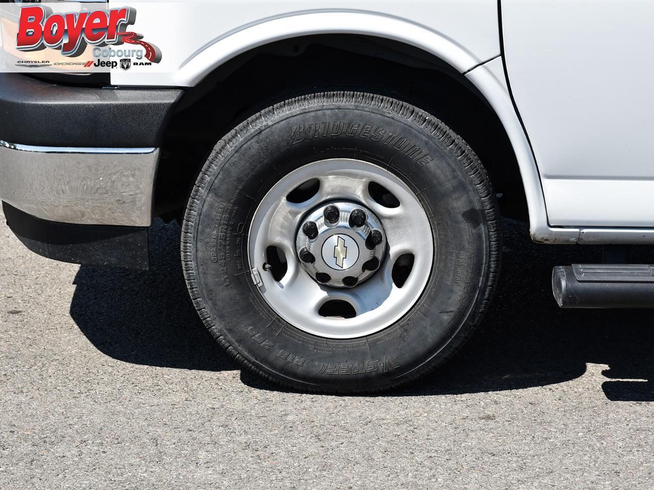 2022 Chevrolet Express 2500 LT 12 PASSENGER LUXURY COMFORT Photo3