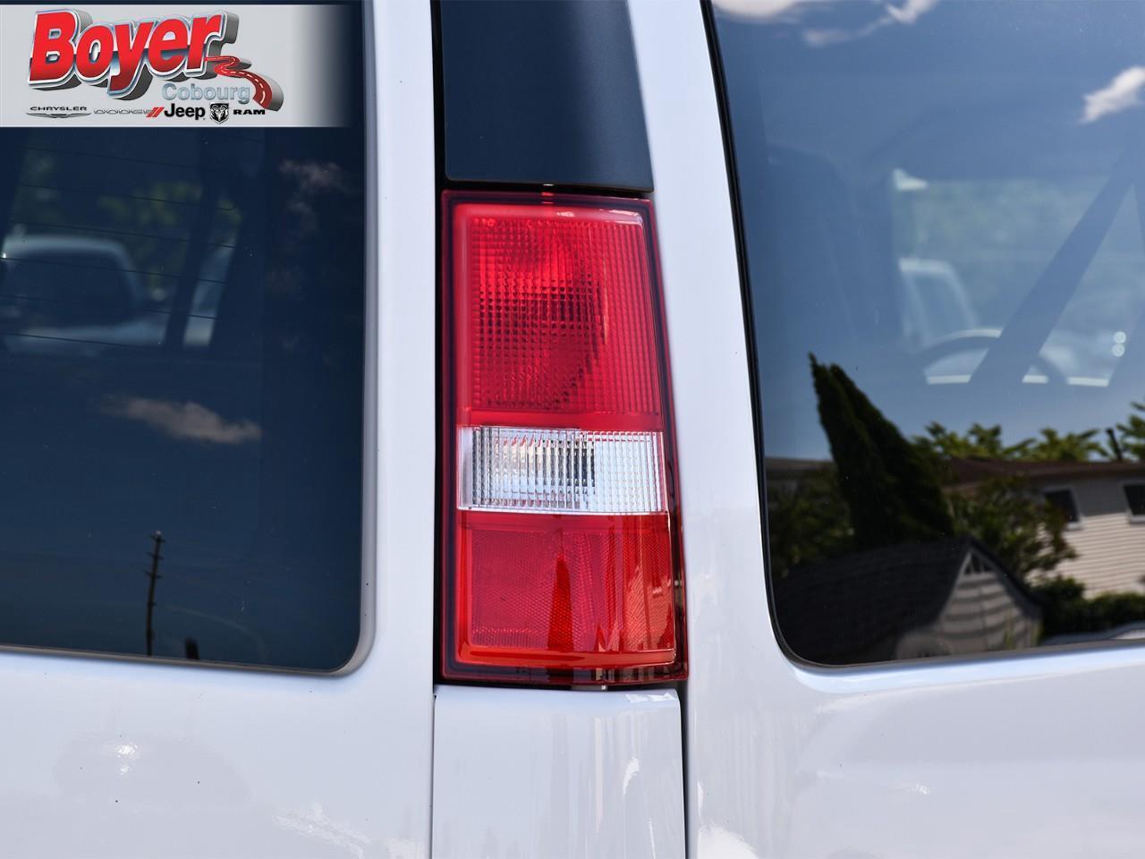 2022 Chevrolet Express 2500 LT 12 PASSENGER LUXURY COMFORT Photo