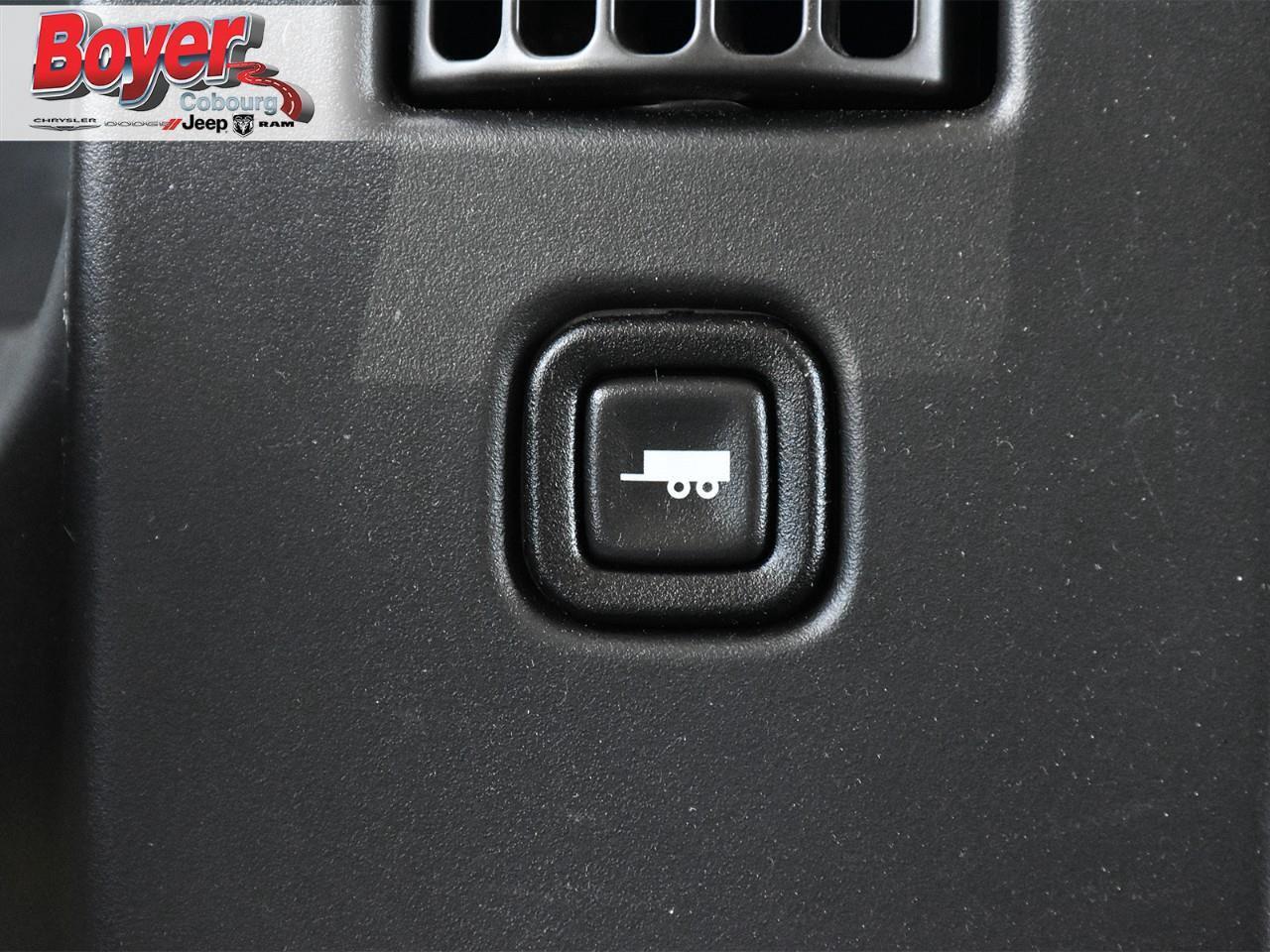 2022 Chevrolet Express 2500 LT 12 PASSENGER LUXURY COMFORT Photo