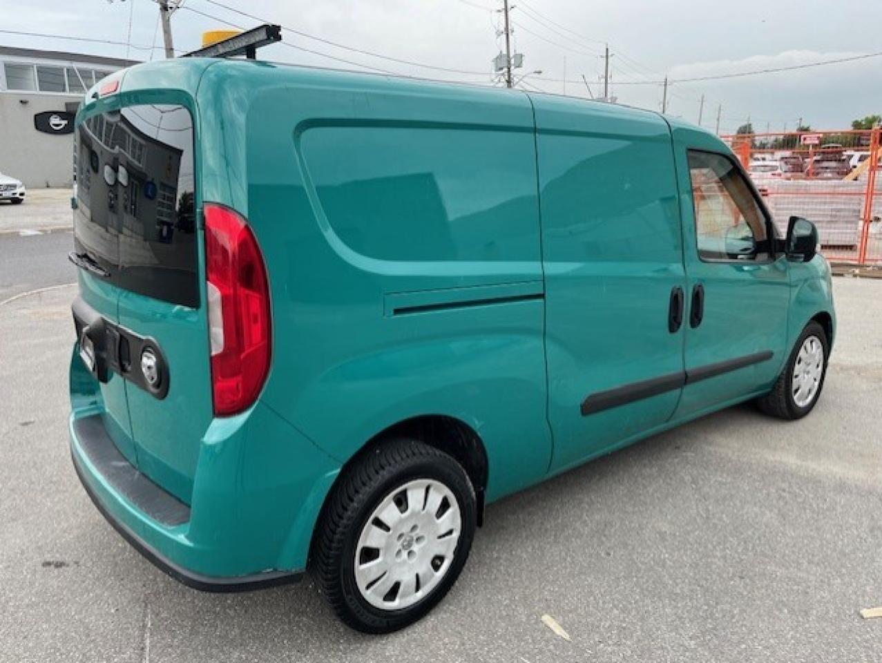 2016 RAM Promaster City Wagon SLT **ONLY 70,000KM-CAMERA-DIVIDER-1 OWNER** Photo