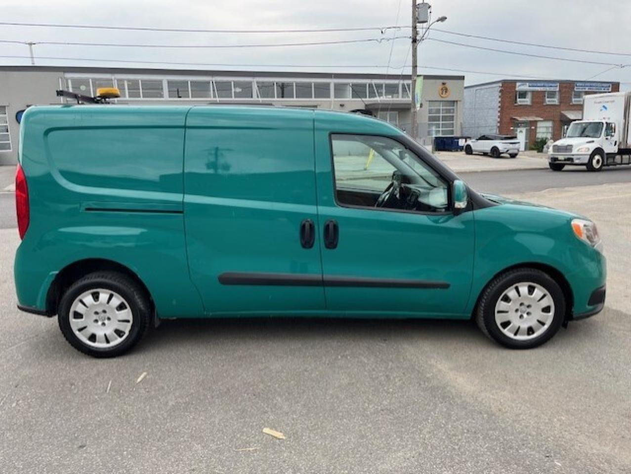 2016 RAM Promaster City Wagon SLT **ONLY 70,000KM-CAMERA-DIVIDER-1 OWNER** Photo