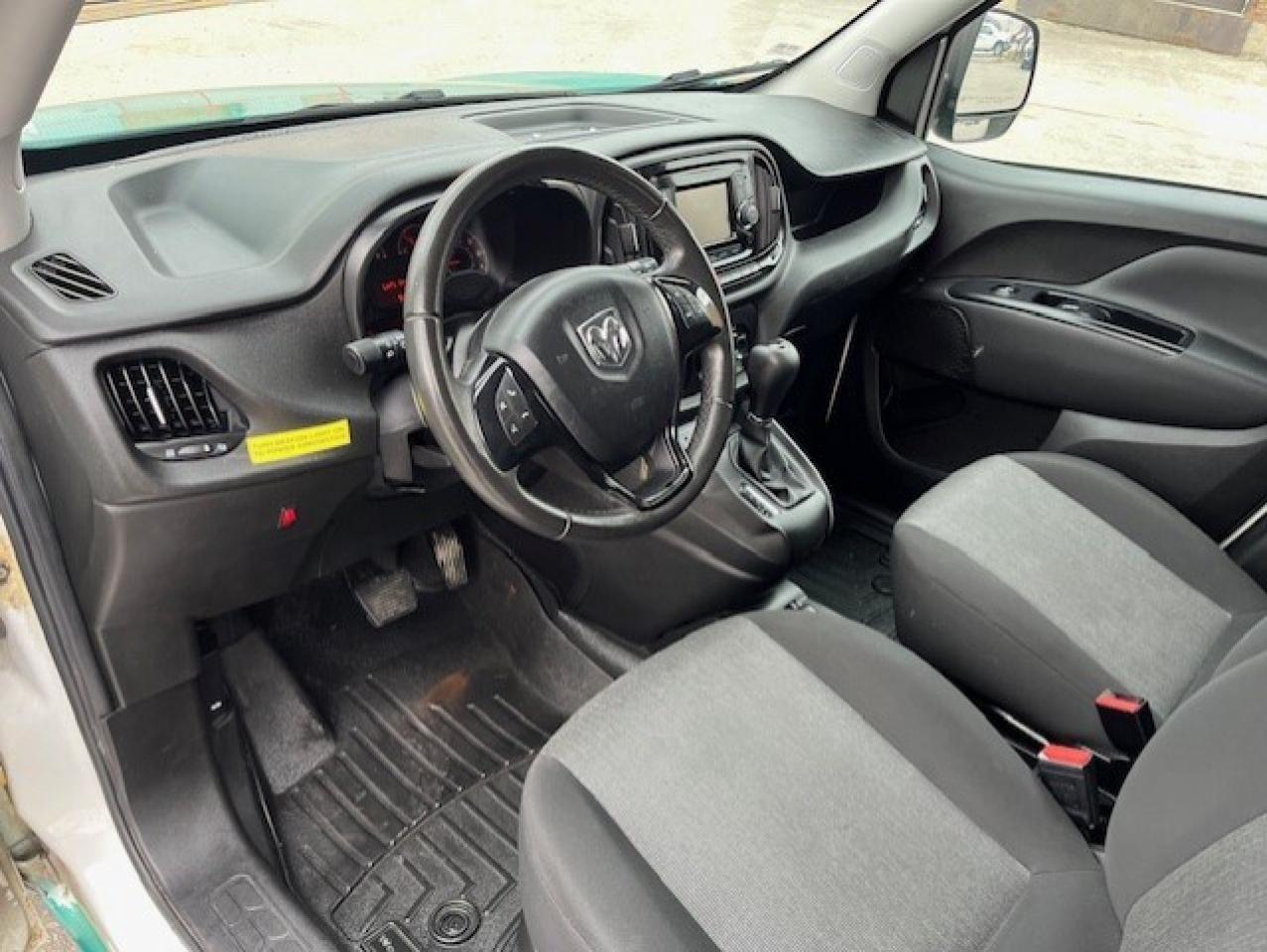 2016 RAM Promaster City Wagon SLT **ONLY 70,000KM-CAMERA-DIVIDER-1 OWNER** Photo