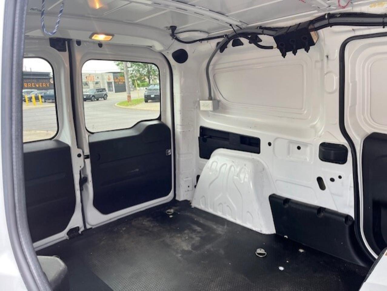 2016 RAM Promaster City Wagon SLT **ONLY 70,000KM-CAMERA-DIVIDER-1 OWNER** Photo